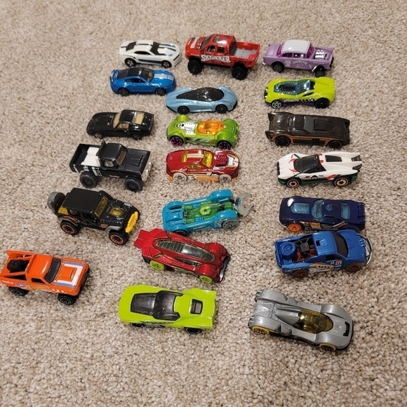 Hotwheel Cars Set of 20 - Picture 1 of 3